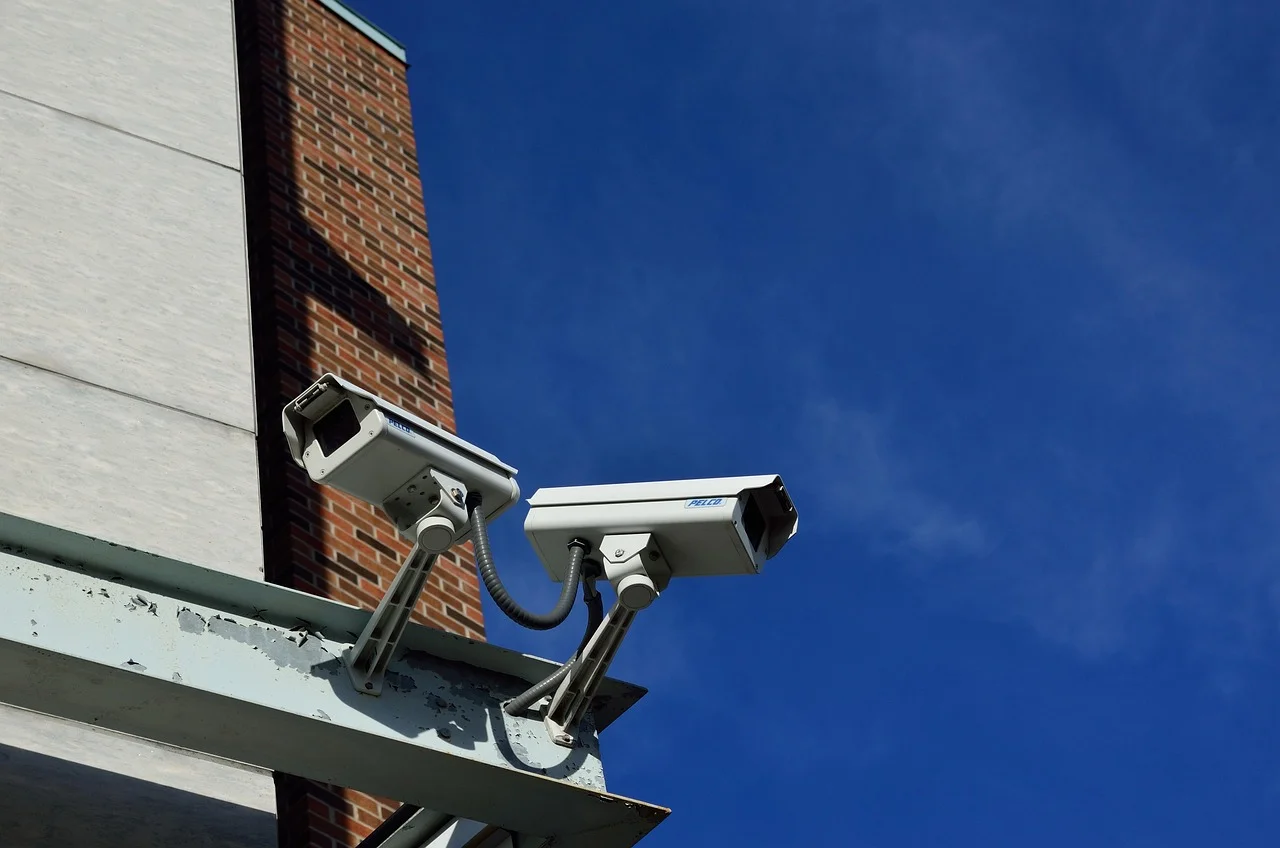 Nowoczesne systemy monitoringu – kamery i wideodomofony dla Twojego bezpieczeństwa