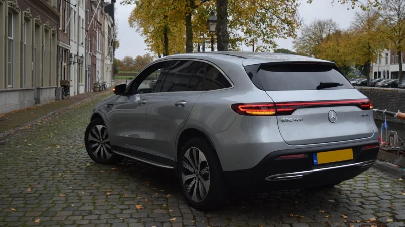 Ewolucja samochodów z USA: od klasycznych muscle cars do elektrycznych SUV-ów
