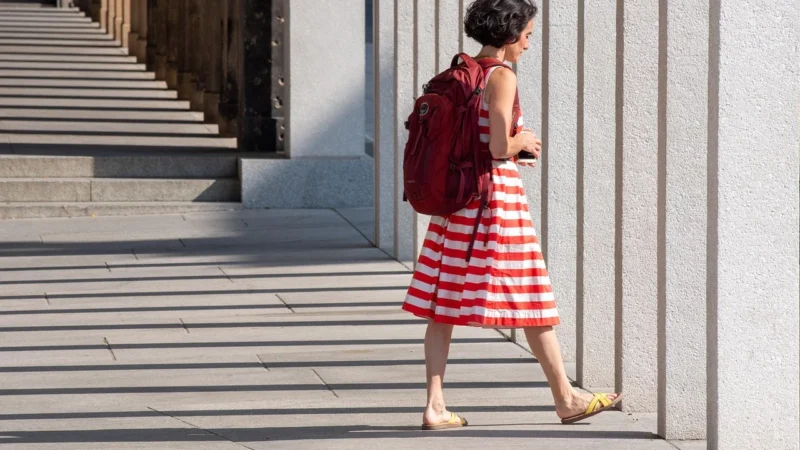 Najnowsze trendy w odzieży damsakiej: odkryj swoją stylizację