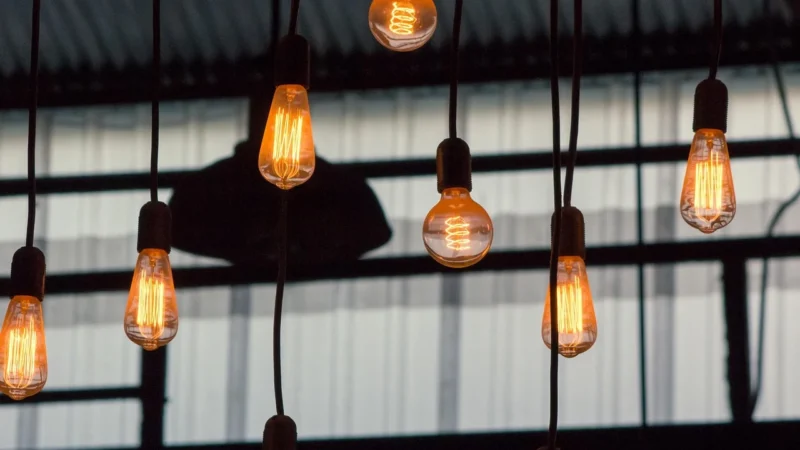 Nowoczesne trendy w oświetleniu: lampy LED jako ekologiczna alternatywa