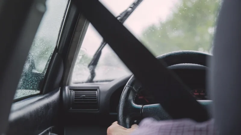 Poradnik wymiany wycieraczek w Honda Accord – krok po kroku